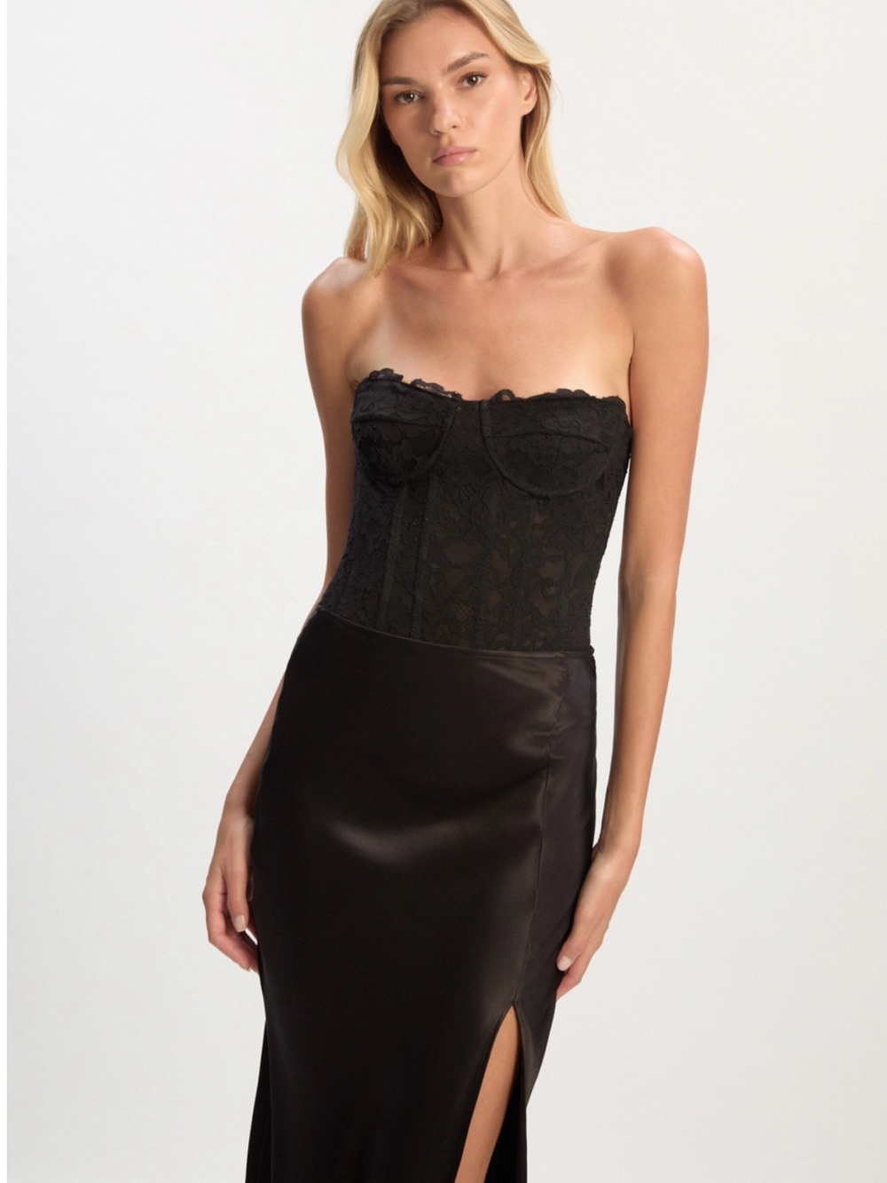 Bardot Oskar Bodysuit In Black NWT - Picture 2 of 12